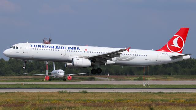 TC-JRJ:Airbus A321:Turkish Airlines